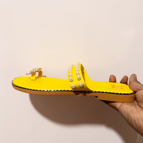 Sweet & Fresh Toe-Post Sandals With Pearl & Pineapple DecorYellow Flat Sandals - Picture 3 of 8